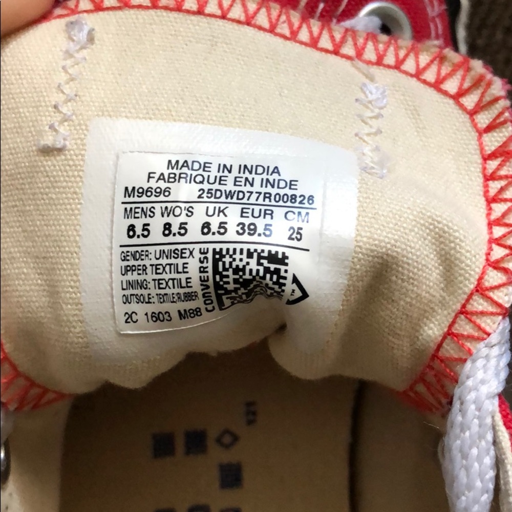 Converse - Picture 2 of 5